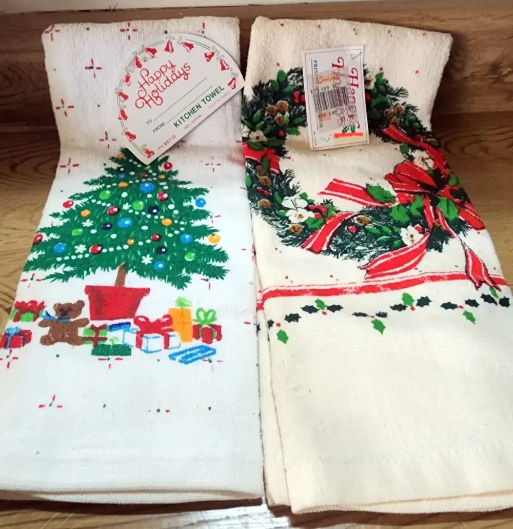 2 Christmas Kitchen Towels Wreath & Tree W/ Toys PLEASE READ Never Used